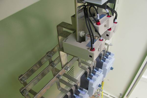 蓬安控制箱-3683讲讲控制箱的使用特点